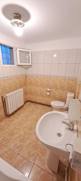 Tineretului - Dimitrie Cantemir, 350 m metrou, casa 2 camere, curte proprie