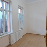 Tineretului - Dimitrie Cantemir, 350 m metrou, casa 2 camere, curte proprie